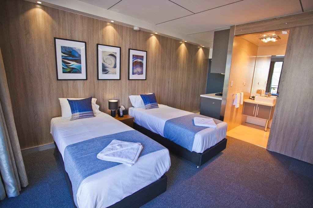 Kings Park - Motel 4*